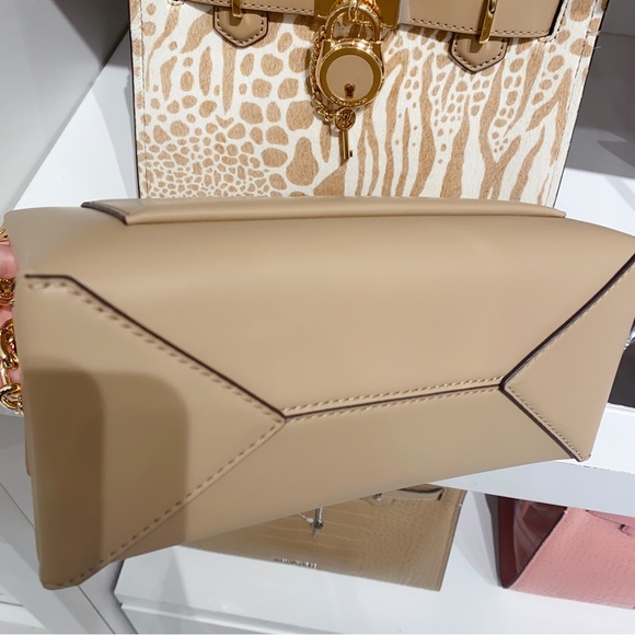 Michael Kors Cece Medium Shoulder Bag - Picture 4 of 7